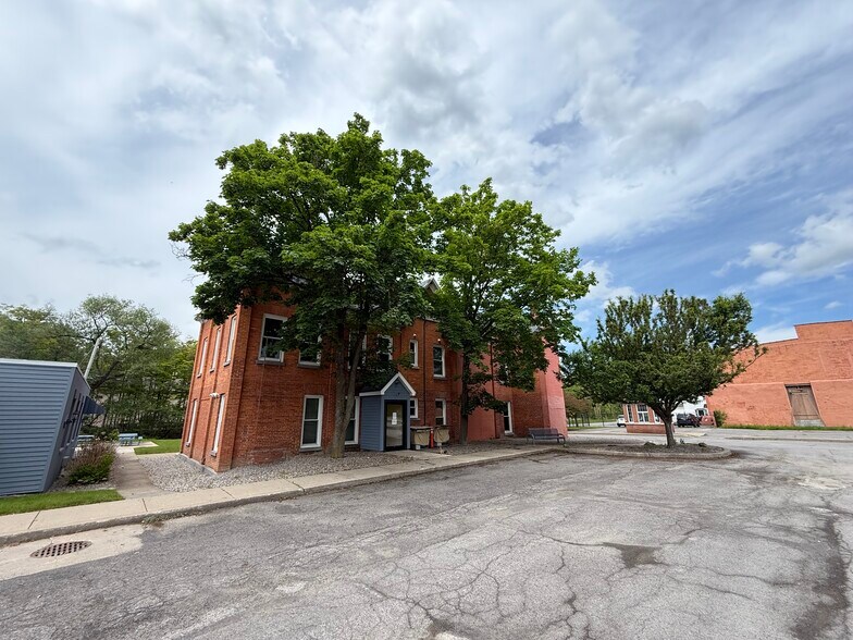 More Photos Of Building 1 Bleachery Pl Pl, Chadwicks Office For Sale