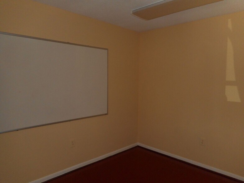 More Photos Of 4371 Charlotte Hwy, Clover Office For Sale
