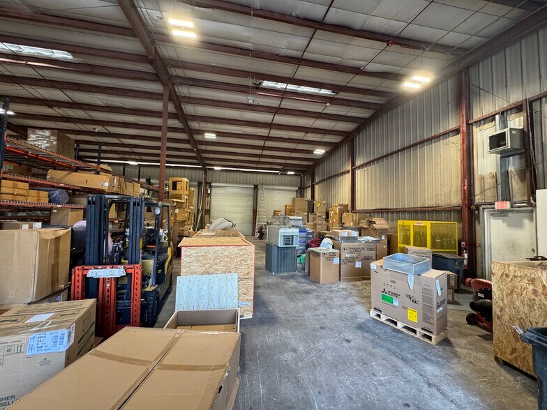 More Photos Of 6720 33rd St E, Sarasota Warehouse For Sale