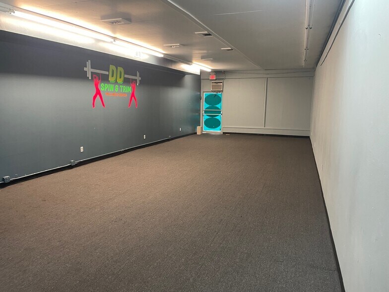 More Photos Of 316 Atlantic City Blvd, Toms River General Retail For Lease