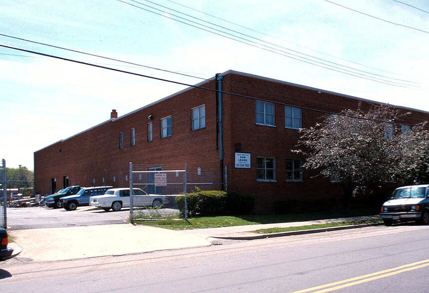 More Photos Of 3515-3521 V St NE, Washington Unknown For Lease