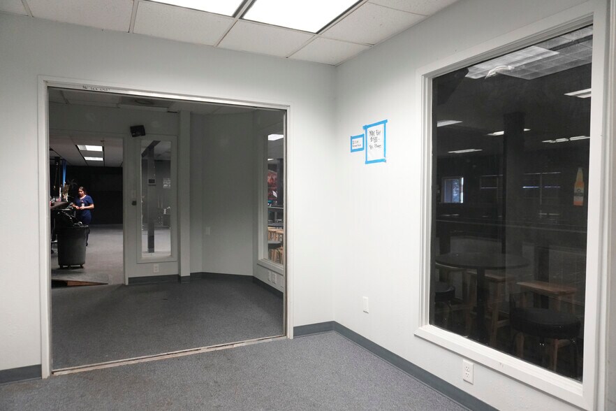 More Photos Of 4243 S Port Ave, Corpus Christi Freestanding For Lease