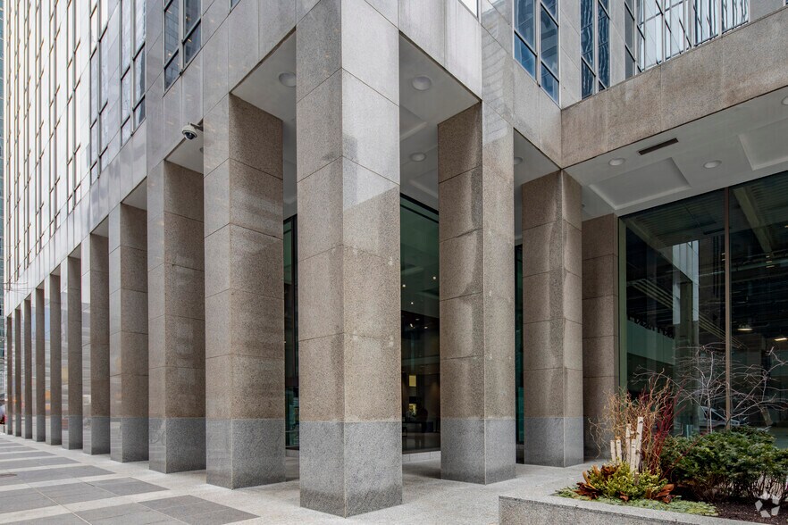More Photos Of 130 King St W, Toronto Office For Lease