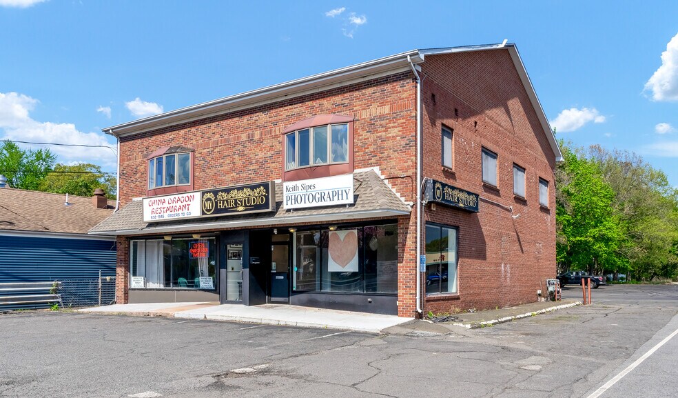 More Photos Of 542-544 Main St, Cromwell Freestanding For Lease