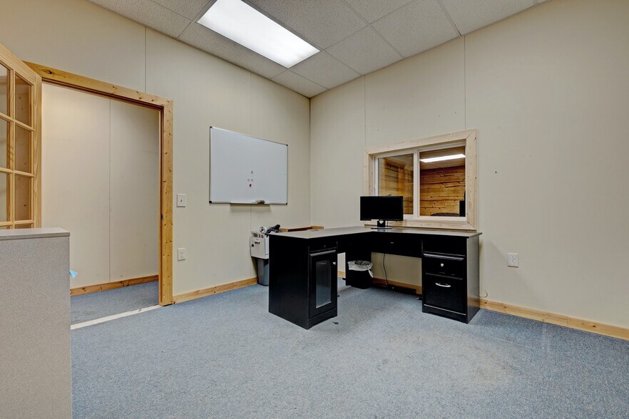 More Photos Of 1875 Lansing Rd, Charlotte Warehouse For Sale