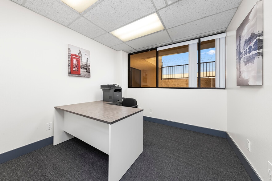 More Photos Of 310 E Palmdale Blvd, Palmdale Medical For Sale