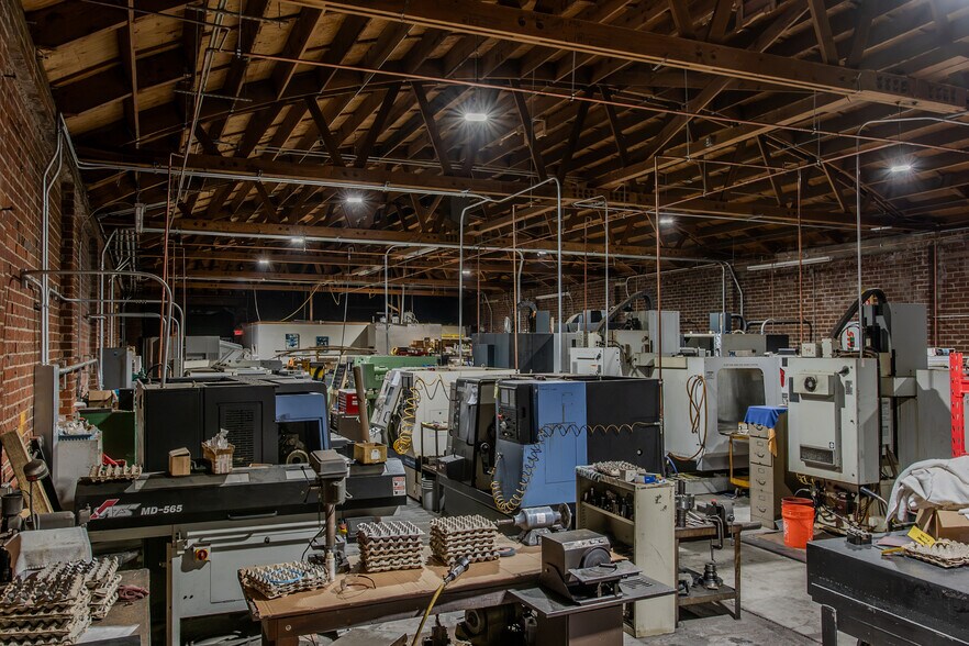 More Photos Of 2456 E 57th St, Huntington Park Warehouse For Sale