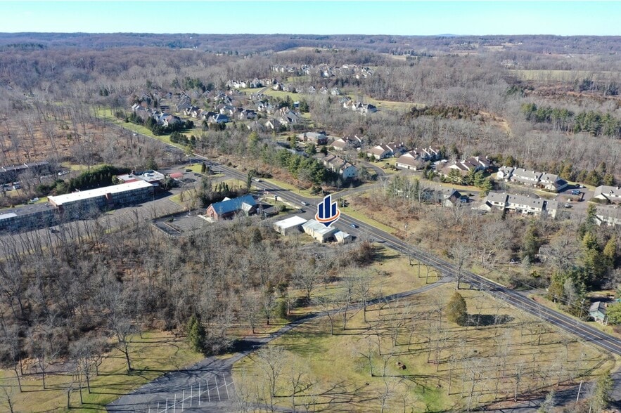 More Photos Of 6446 Lower York Rd, New Hope Storefront For Lease