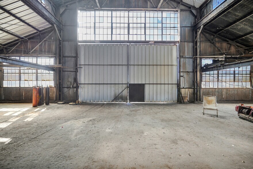 More Photos Of 501 Hillcrest Ave, Odessa Warehouse For Sale