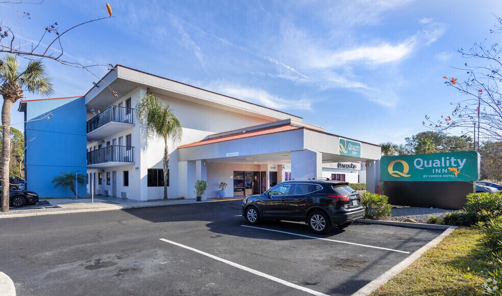 More Photos Of 2401 Mayport Rd, Atlantic Beach Hotel For Sale