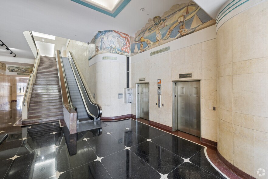 More Photos Of 420 Lincoln Rd, Miami Beach Loft Creative Space For Lease