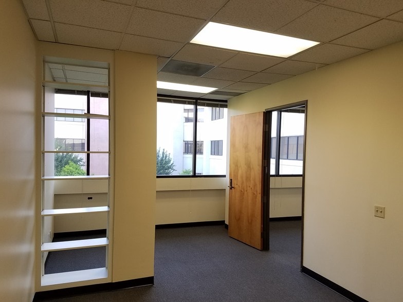 More Photos Of 1509 W Cameron Ave, West Covina Office For Lease
