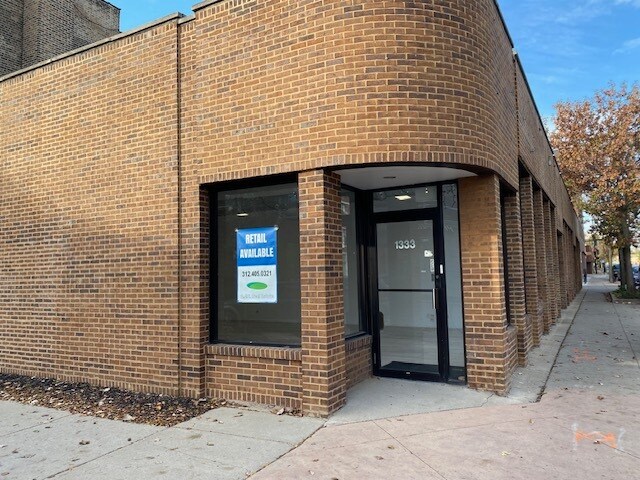 More Photos Of 1333-1343 W Devon Ave, Chicago Storefront Retail Office For Sale