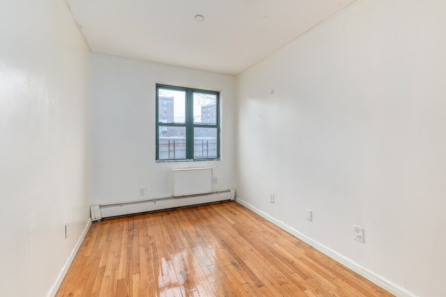 More Photos Of 311 Beach 53rd St, Far Rockaway Apartments For Sale
