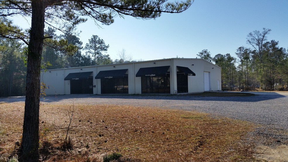 More Photos Of 17588 Hard Hat Dr, Covington Flex For Sale
