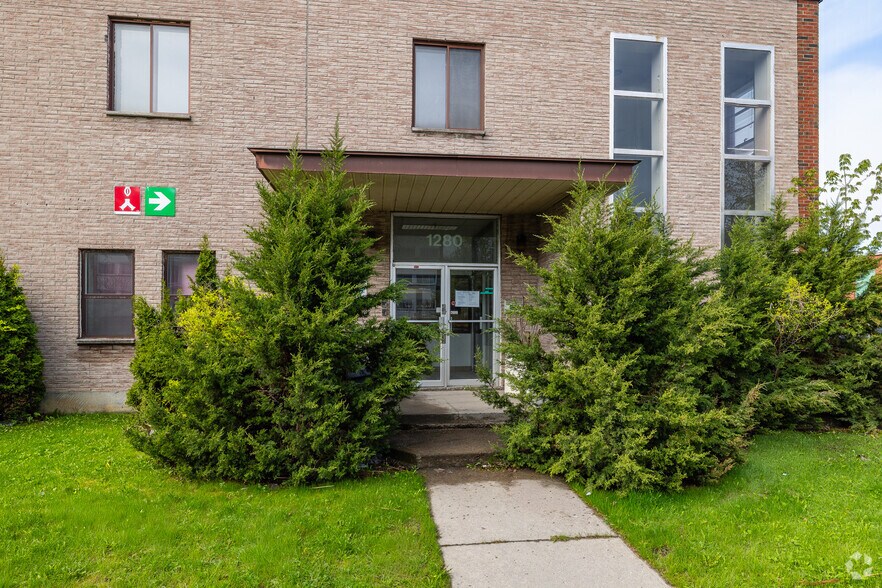 More Photos Of 1280 Boul Jules-Poitras, Montréal Warehouse For Lease