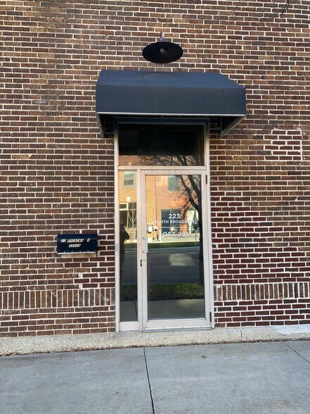 More Photos Of 223 Broadway Ave N, Rochester Office Residential For Sale