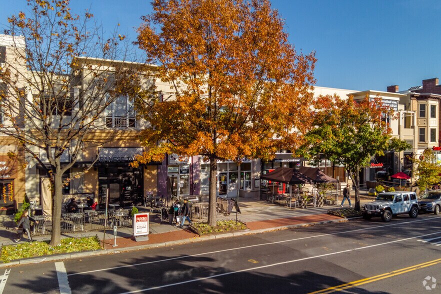 More Photos Of 2631-2641 Connecticut Ave NW, Washington Storefront For Lease