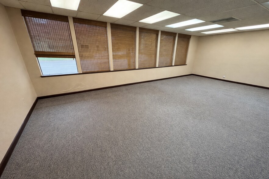 More Photos Of 1207 13th St, Modesto Office For Lease