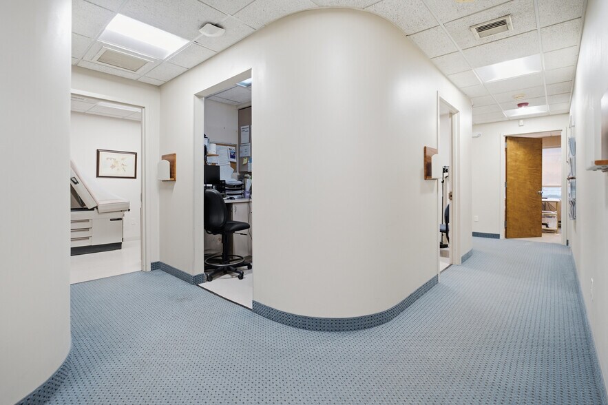 More Photos Of 877 Stewart Ave, Garden City Medical For Sale