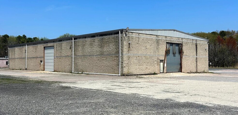 More Photos Of 975 Burnt Tavern Rd, Brick Industrial For Lease