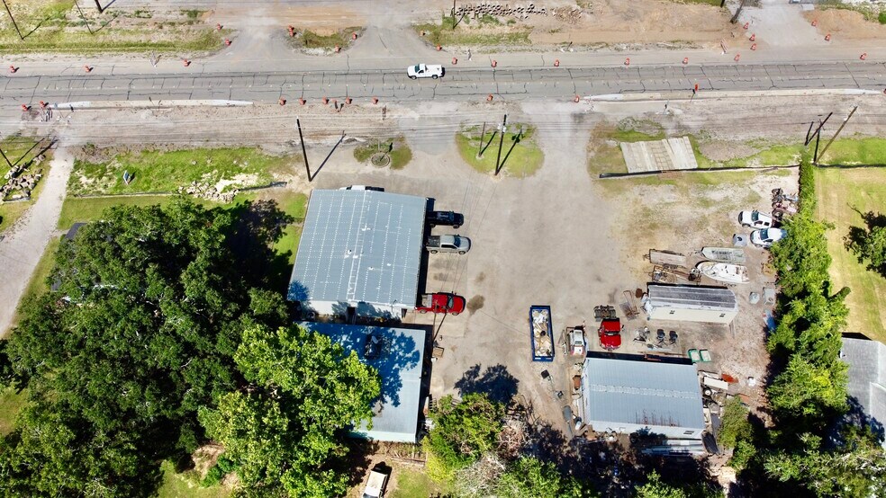 More Photos Of 206 S Columbia Dr, West Columbia Office Residential For Sale