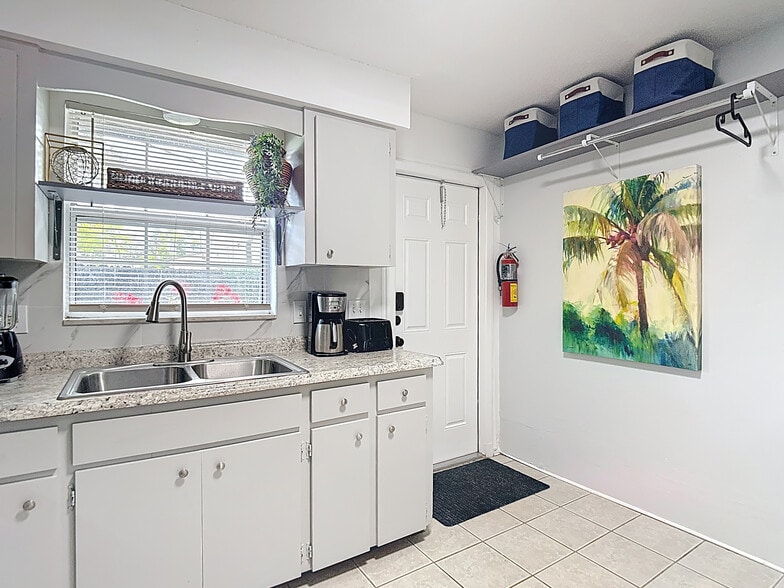 More Photos Of 139 SE Jefferson Cir N, Saint Petersburg Apartments For Sale