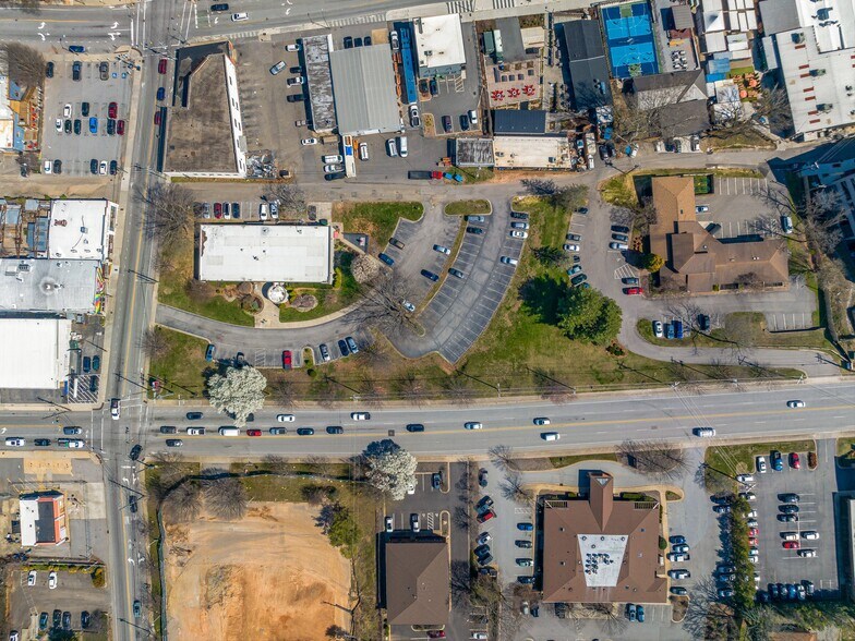 More Photos Of 86 Asheland Ave, Asheville Medical For Lease