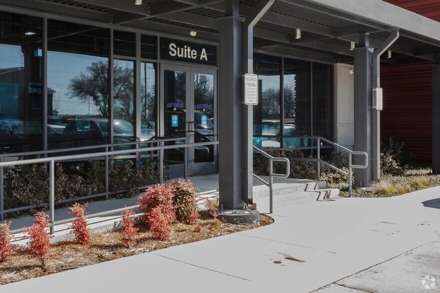 More Photos Of 2909 E Arkansas Ln, Arlington Coworking Space