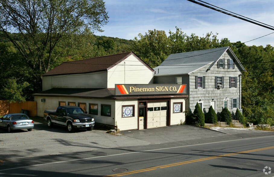 Primary Photo Of 16 East St, New Milford Freestanding For Lease