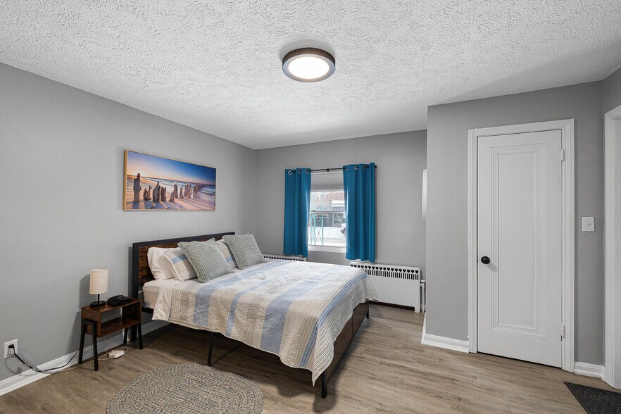 More Photos Of 201 3rd St, Fairport Harbor Hospitality For Sale
