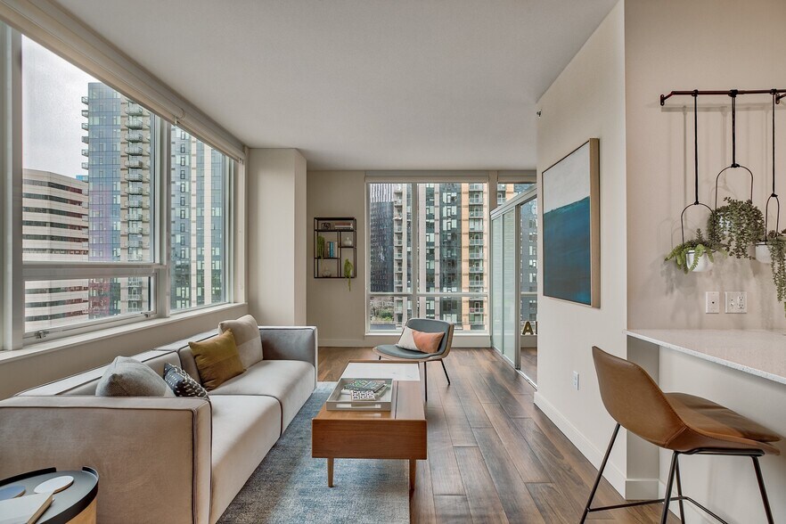 More Photos Of 2105 5th Ave, Seattle Apartments For Lease