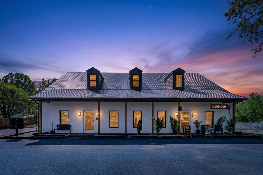 More Photos Of 3440 E Broad St, Statesville Office For Sale