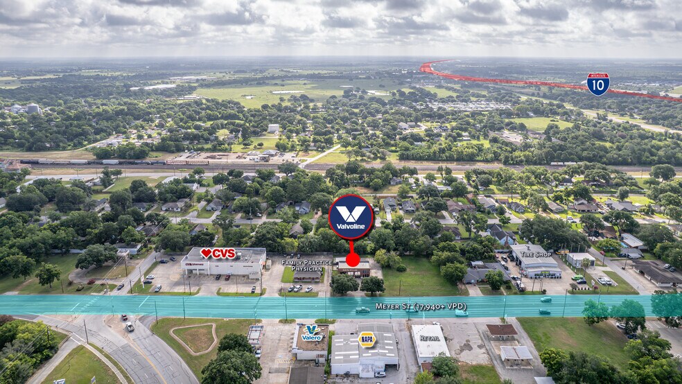 More Photos Of 828 Meyer St, Sealy Auto Repair For Sale