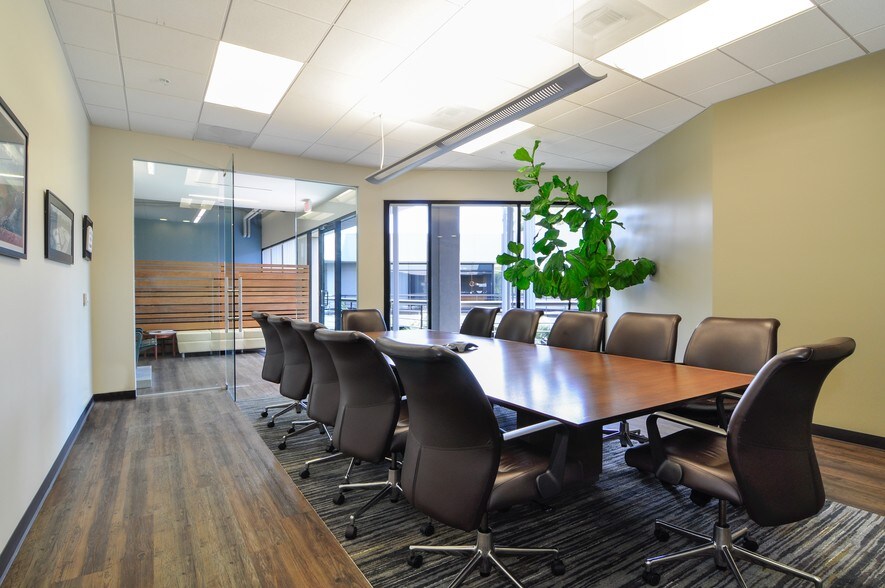 More Photos Of 10525 Vista Sorrento Pky, San Diego Office For Lease