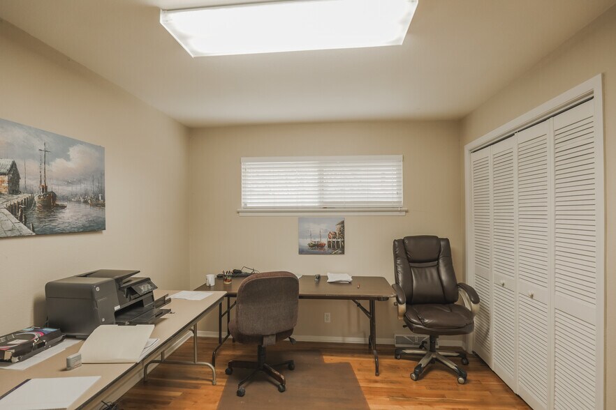 More Photos Of 1020 S Townsend Ave, Montrose Storefront Retail Office For Sale