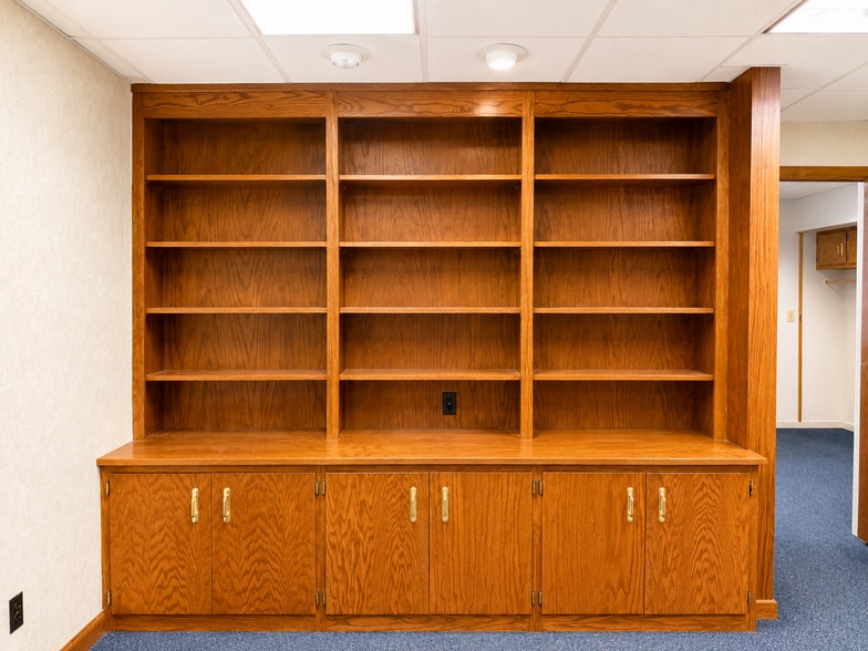 More Photos Of 6 Park Pl, New Britain Medical For Lease