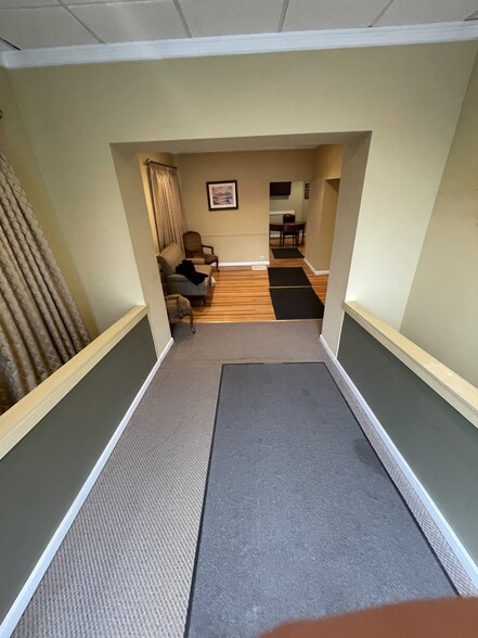 More Photos Of 3313 Brighton Rd, Pittsburgh Funeral Home For Sale