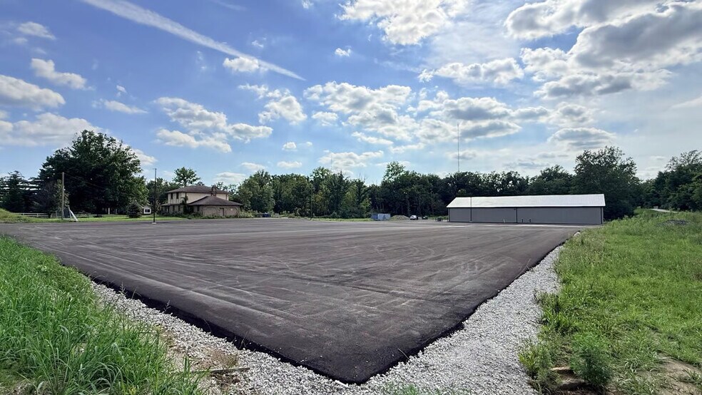 More Photos Of 130 S Mitthoeffer Rd, Indianapolis Warehouse For Sale
