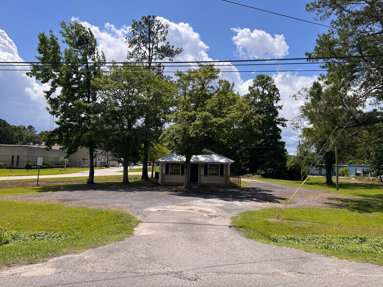 More Photos Of 1609 Hemingway Hwy, Hemingway Storefront Retail Residential For Sale