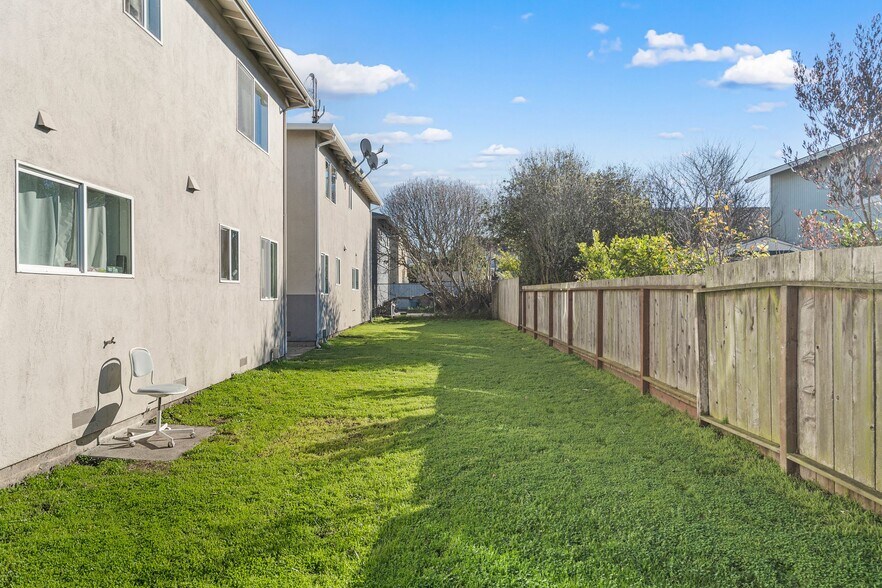 More Photos Of 466 Willow Ave, Half Moon Bay Apartments For Sale