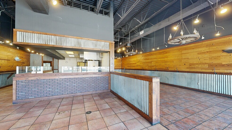 More Photos Of 61101-61125 Airport Rd, Slidell Unknown For Lease