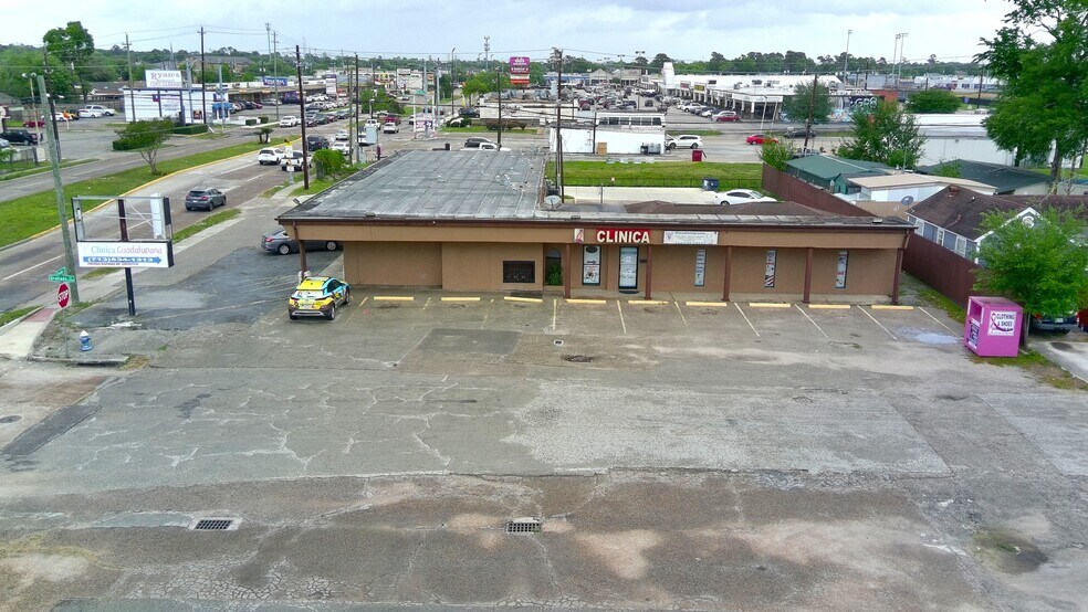 More Photos Of 500-509 Uvalde Rd, Houston Storefront Retail Office For Lease