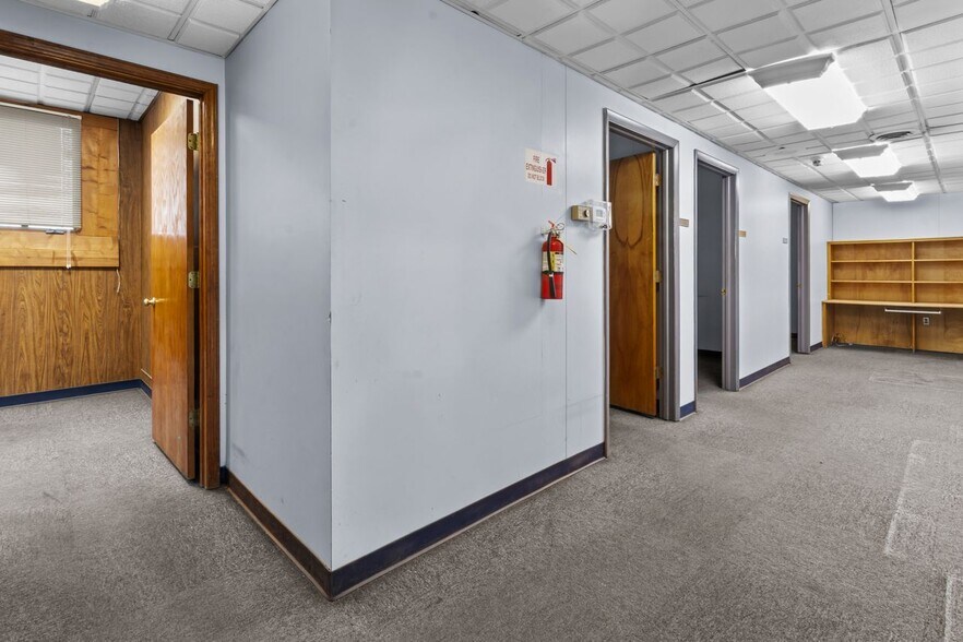 More Photos Of 1301 S 6th St, Noblesville Manufacturing For Sale