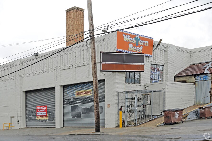 More Photos Of 47-05 Metropolitan Ave, Ridgewood Warehouse For Lease