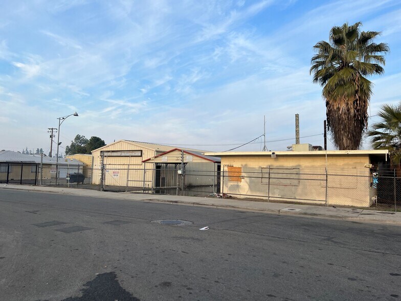 More Photos Of 1308 W Iota Ave, Fresno Auto Repair For Sale