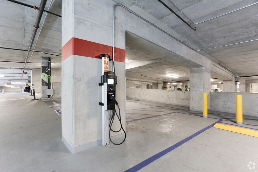 More Photos Of 1200 S Figueroa St, Los Angeles Apartments For Lease