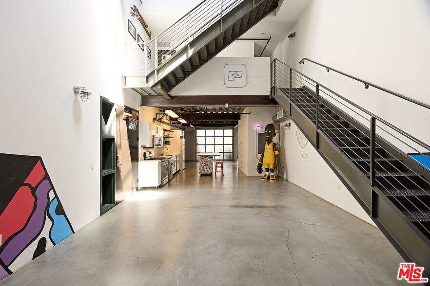 More Photos Of 1046 Princeton #108 dr, Marina Del Rey Office For Sale