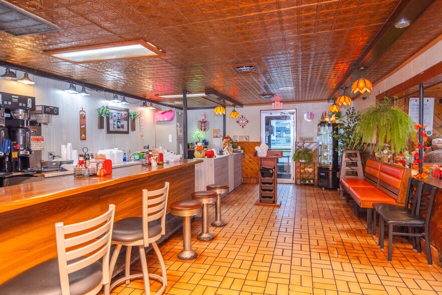 More Photos Of 881 National Rd, Bridgeport Restaurant For Sale