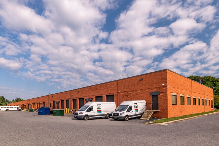 More Photos Of 100-166 Business Center Dr, Reisterstown Unknown For Lease